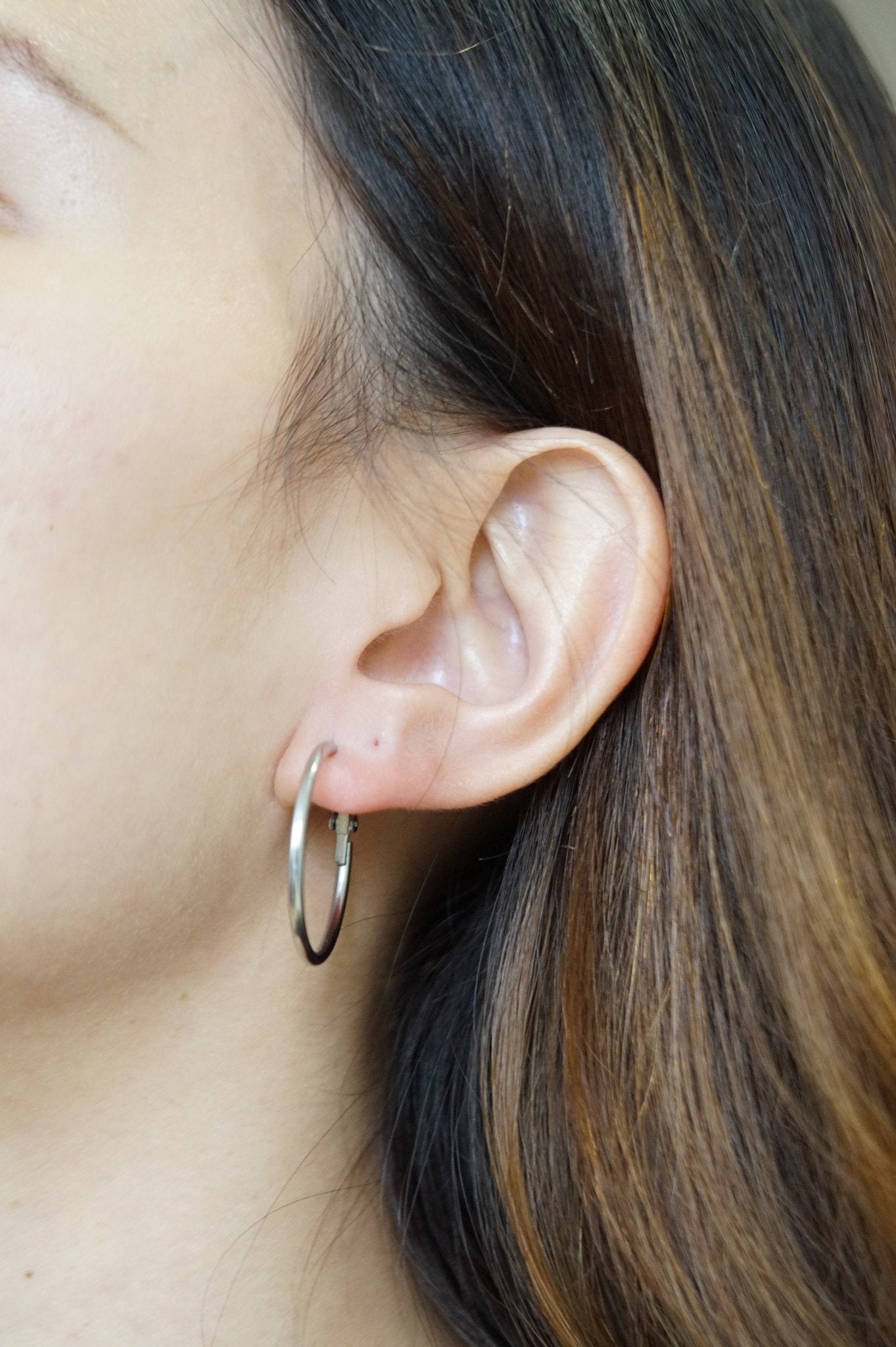 Classic Thin Essential Hoop Earrings - Image 6