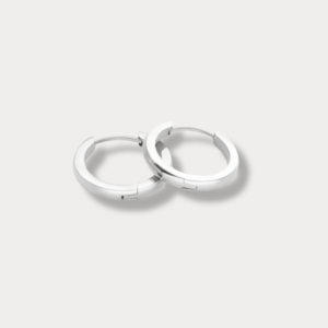 Oliva Essential Huggie Hoop Earrings